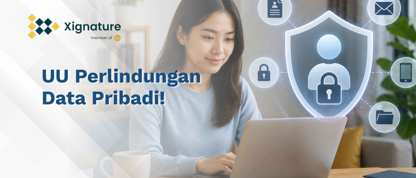 Seorang wanita menggunakan laptop dengan visualisasi perisai pelindung data personal, gembok keamanan, dan ikon privasi sebagai ilustrasi UU Perlindungan Data Pribadi.